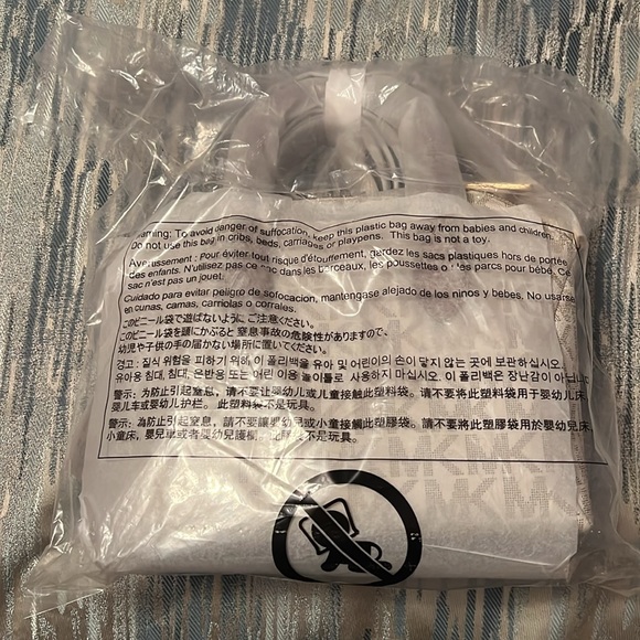 NWT Michael Kors Coraline Medium Logo Messenger Bag - Picture 6 of 7